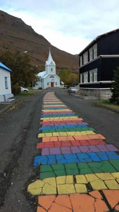 Apartament Nylenda Seyðisfjörður Zewnętrze zdjęcie