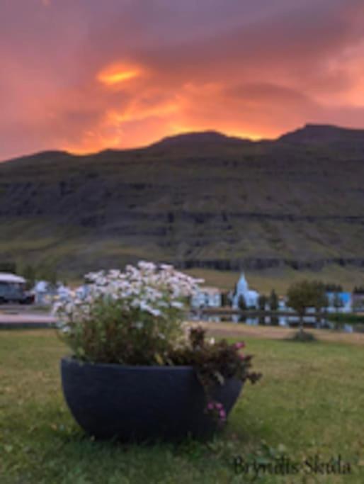Apartament Nylenda Seyðisfjörður Zewnętrze zdjęcie