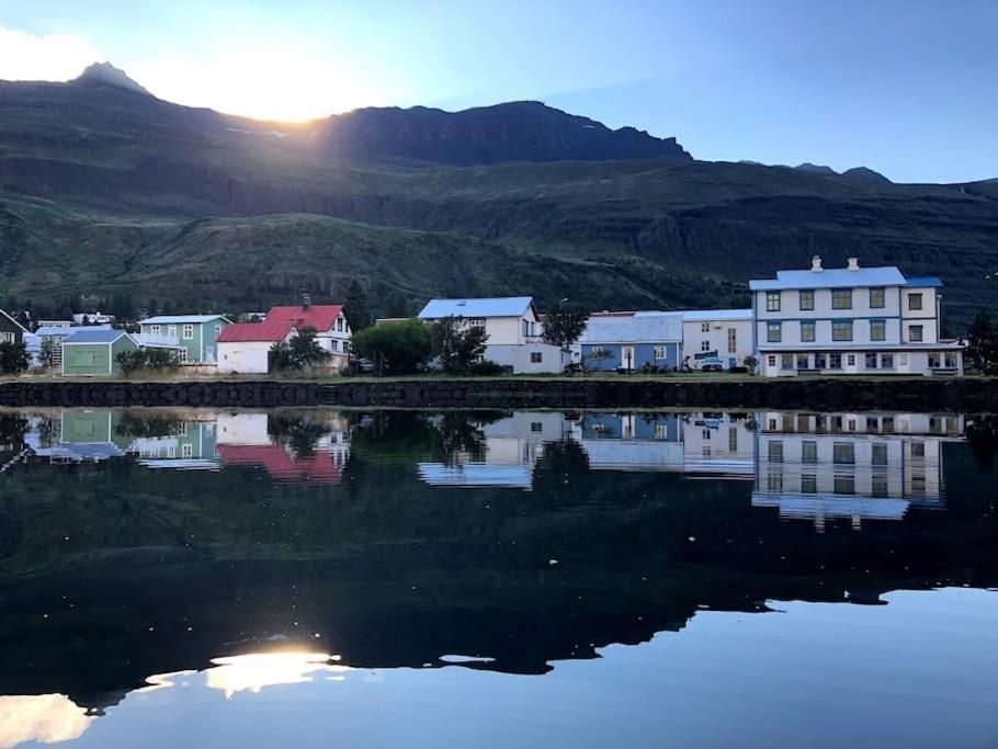 Apartament Nylenda Seyðisfjörður Zewnętrze zdjęcie